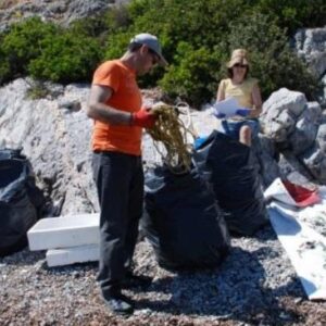 Πόσα απορρίμματα συγκεντρώθηκαν από τις ακτές της Αχαΐας – Σημαντική επιβάρυνση από τα πλαστικά